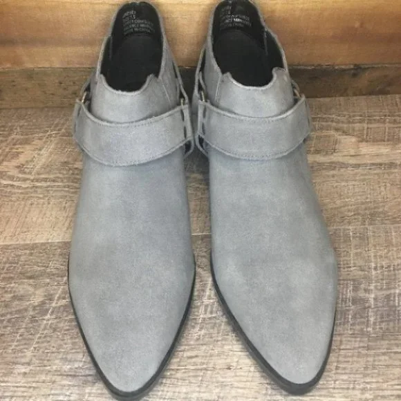 NEW Women’s Jane and the Shoe Lindsay Bootie - Picture 3 of 10